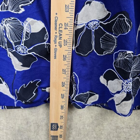 Lane Bryant Womens Floral Top Royal Blue Size 26/28 Polyester Bell Sleeve - Picture 8 of 9